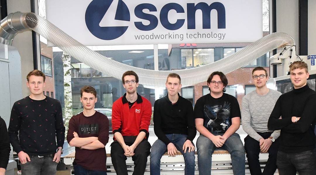 Finalisten meubelmaker getraind door SCM